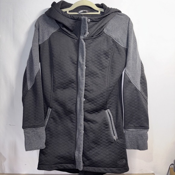 The North Face Jackets & Blazers - Womens Small The North Face Black Knit Quilted & Fleece Longline Hooded Jacket